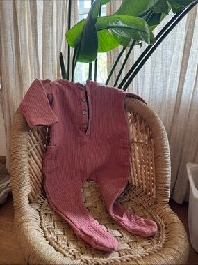 Cozy Long-Sleeve Footed One-Piece in Mauve Pink